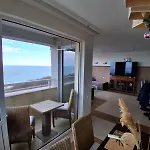Sea View *