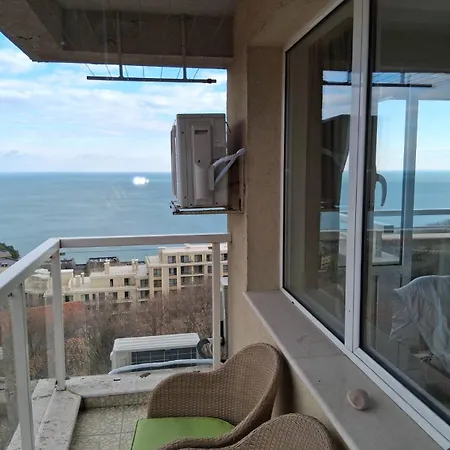 Sea View شقة *